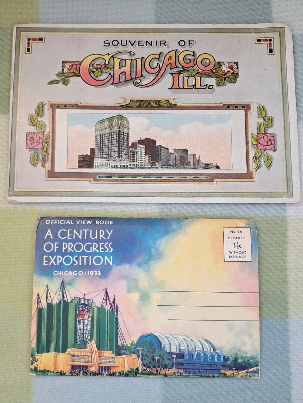 1933 Chicago World's Fair Memorabilia, Official View Book & Souvenir Of Chicago